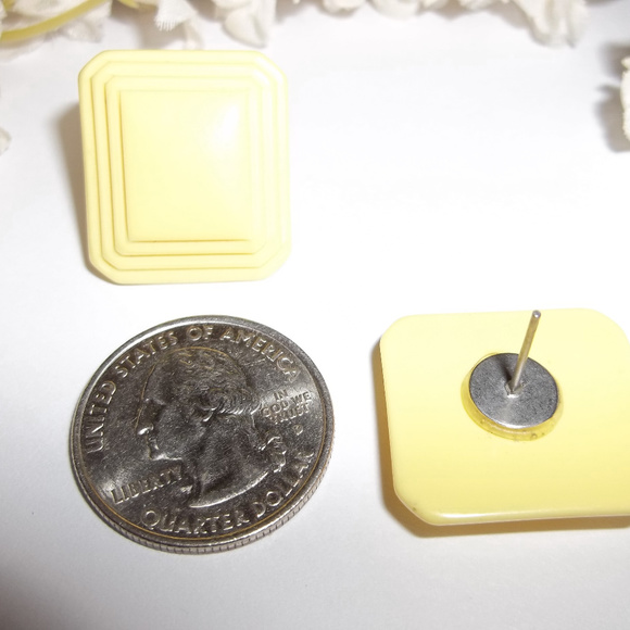 VINTAGE Earrings Yellow Square Post Art Deco Jewelry Retro Find Fashion Set 7044 - Picture 3 of 9